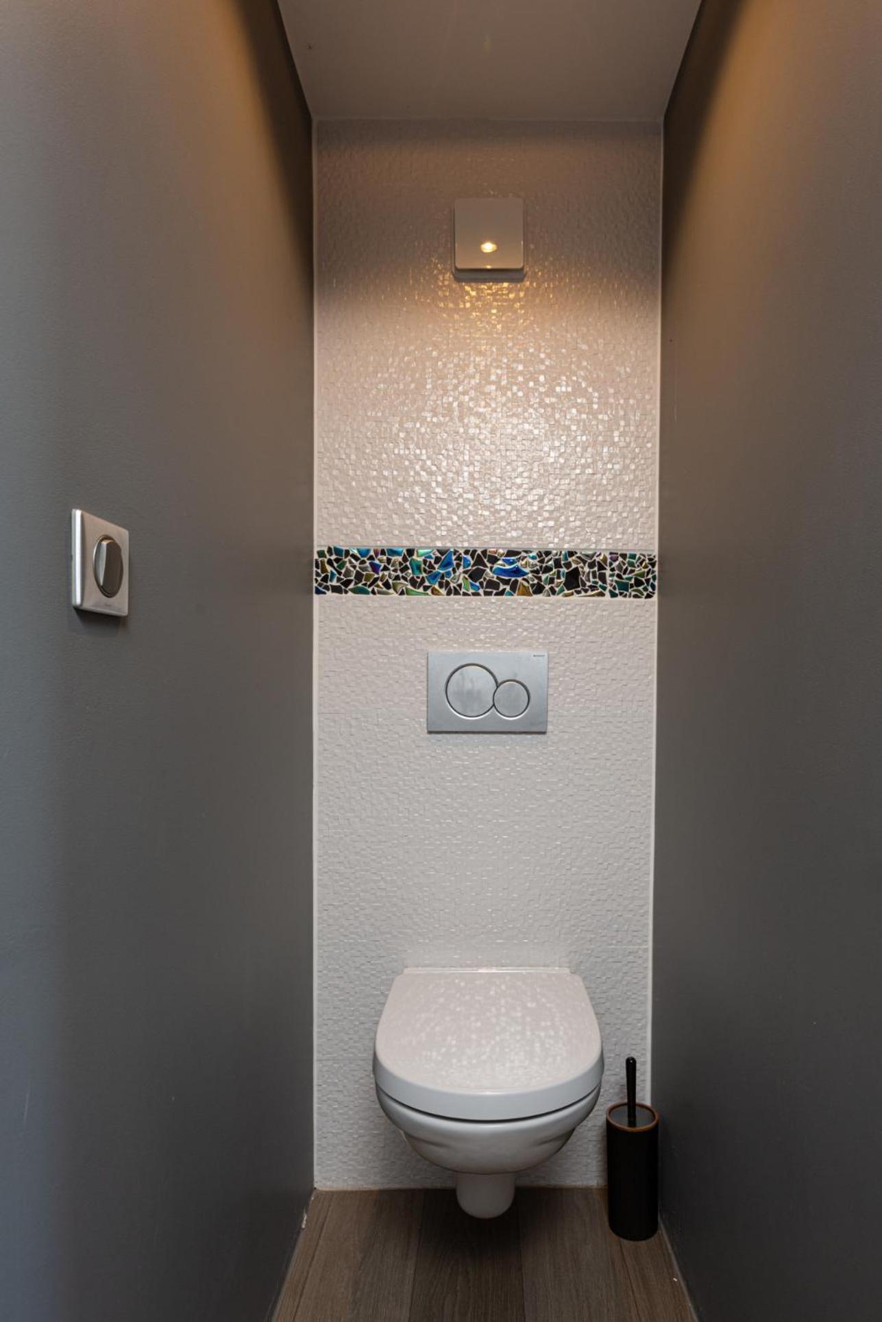 Furdenheim Gites Spa Strasbourg - Studio Romantique, Jacuzzi, Sauna, Terrasse Privee מראה חיצוני תמונה